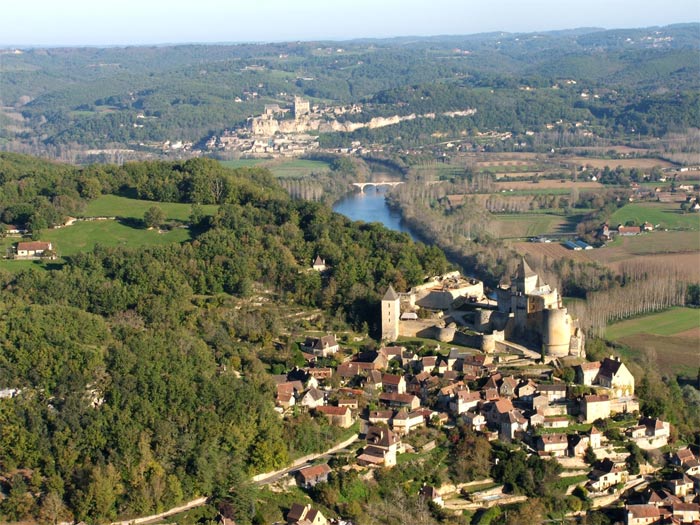 Castelnaud_et_Beynac-2-2006.jpg