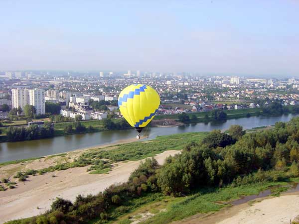 TOURS061.jpg
