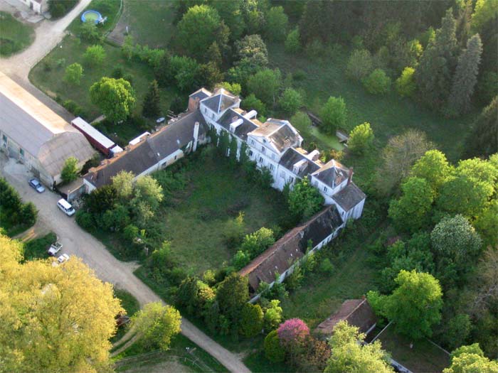 Chateau_de_Changy_2.jpg