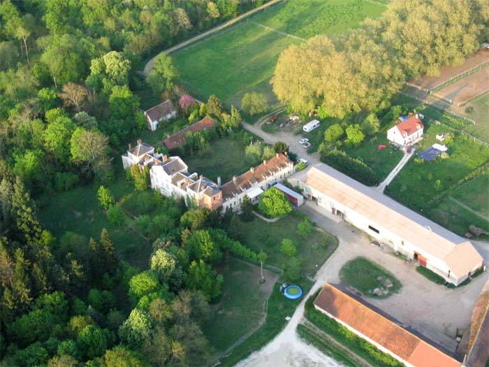 Chateau_de_Changy_3.jpg