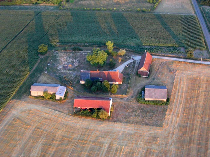 Le_Lieu_Des_Champs.jpg